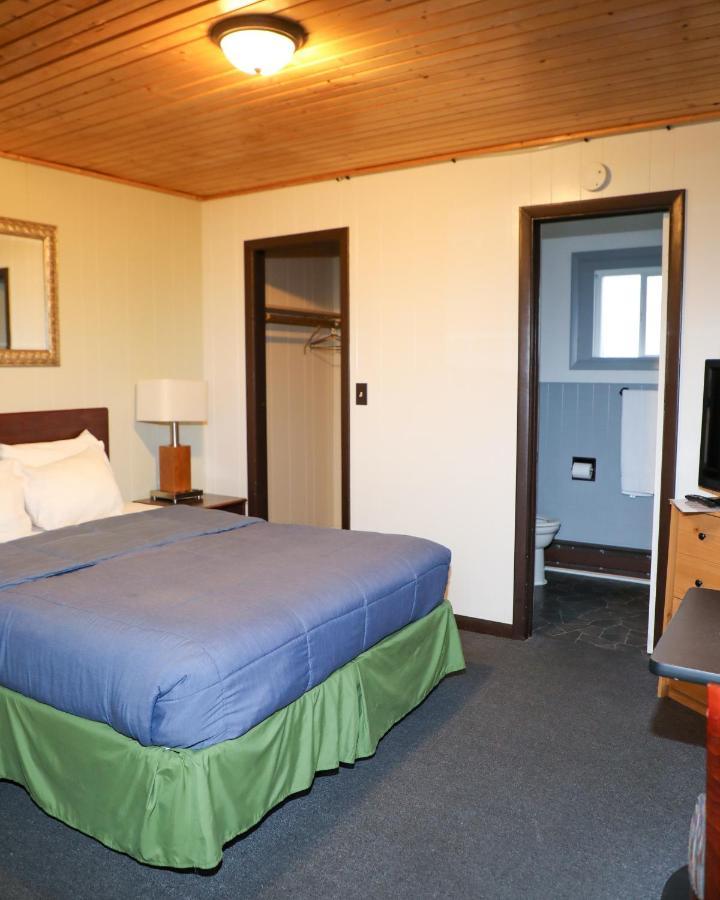 Hilltop Lodge And Cabins インターナショナルフォールズ エクステリア 写真